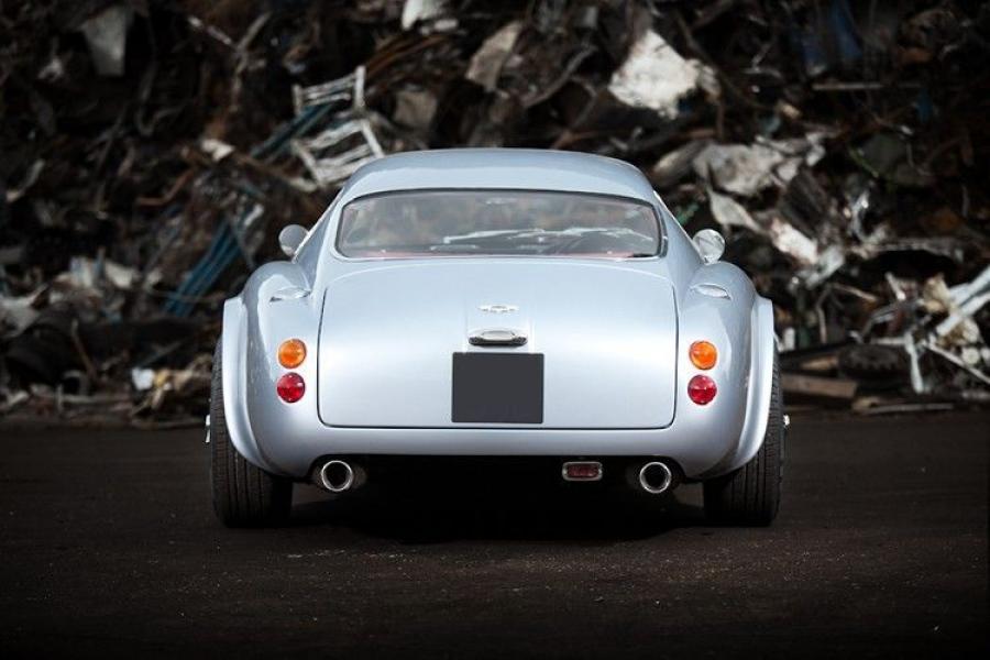  Aston Martin DB7 DB4 GT Zagato Evocation 2012 года  (фото 5 из 18)